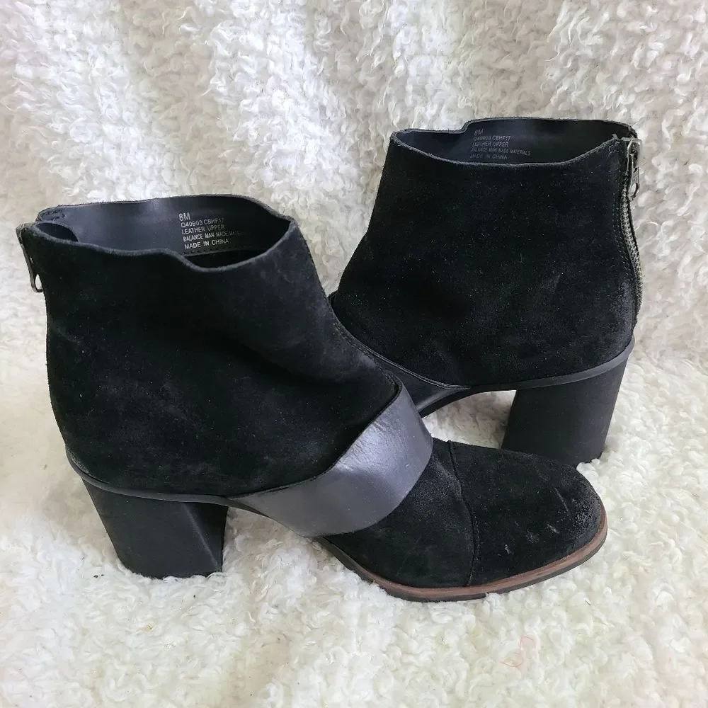 Korks Kork-Ease Denoon Black‎ Suede Buckle Bootie 8